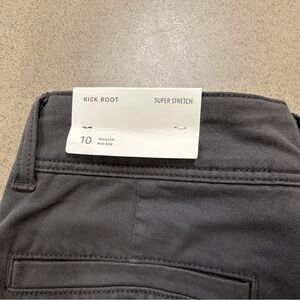 Women’s boot leg pants